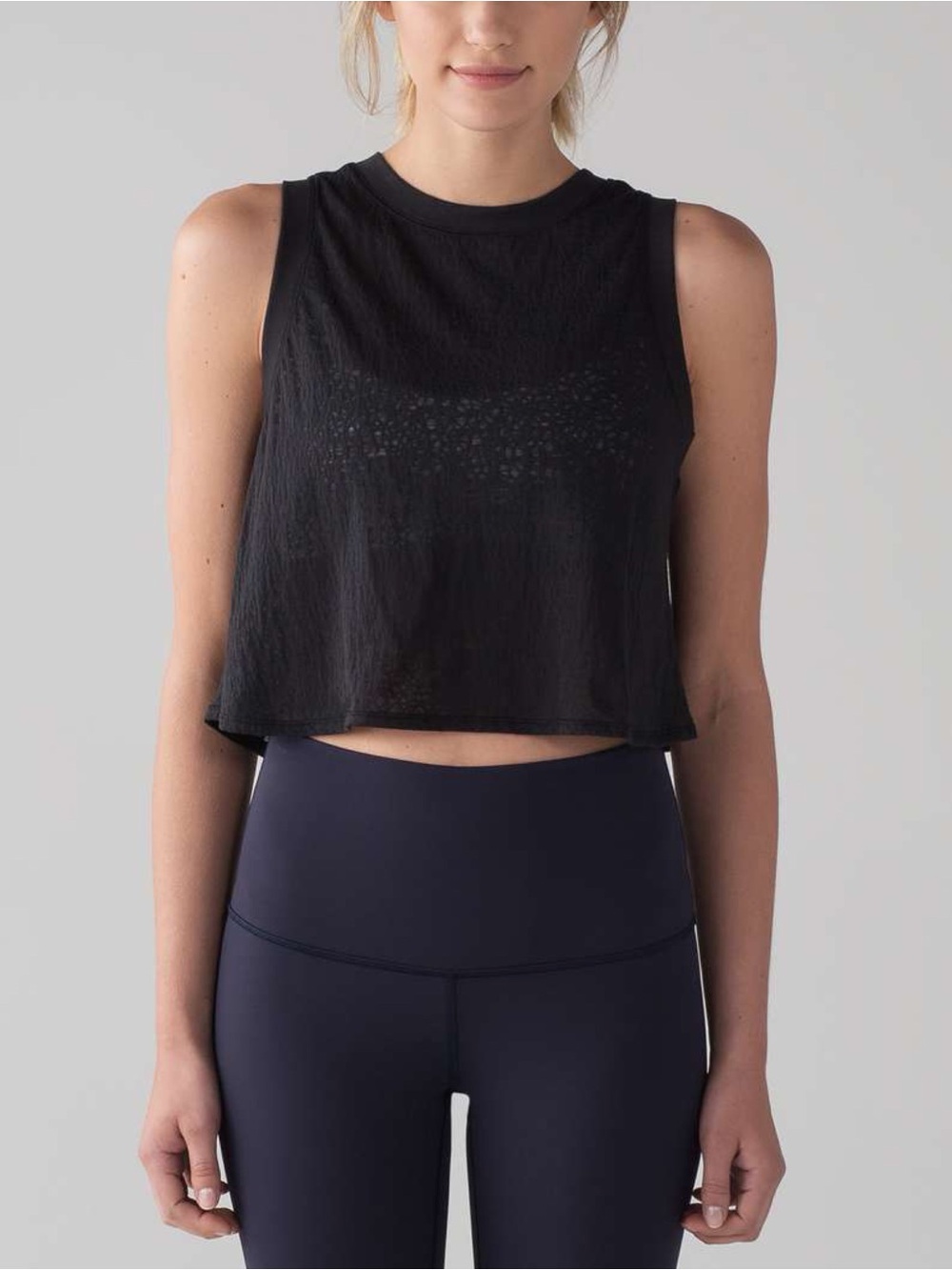 Lululemon Hint of Sheer Cropped Tank Sz 4 In Black